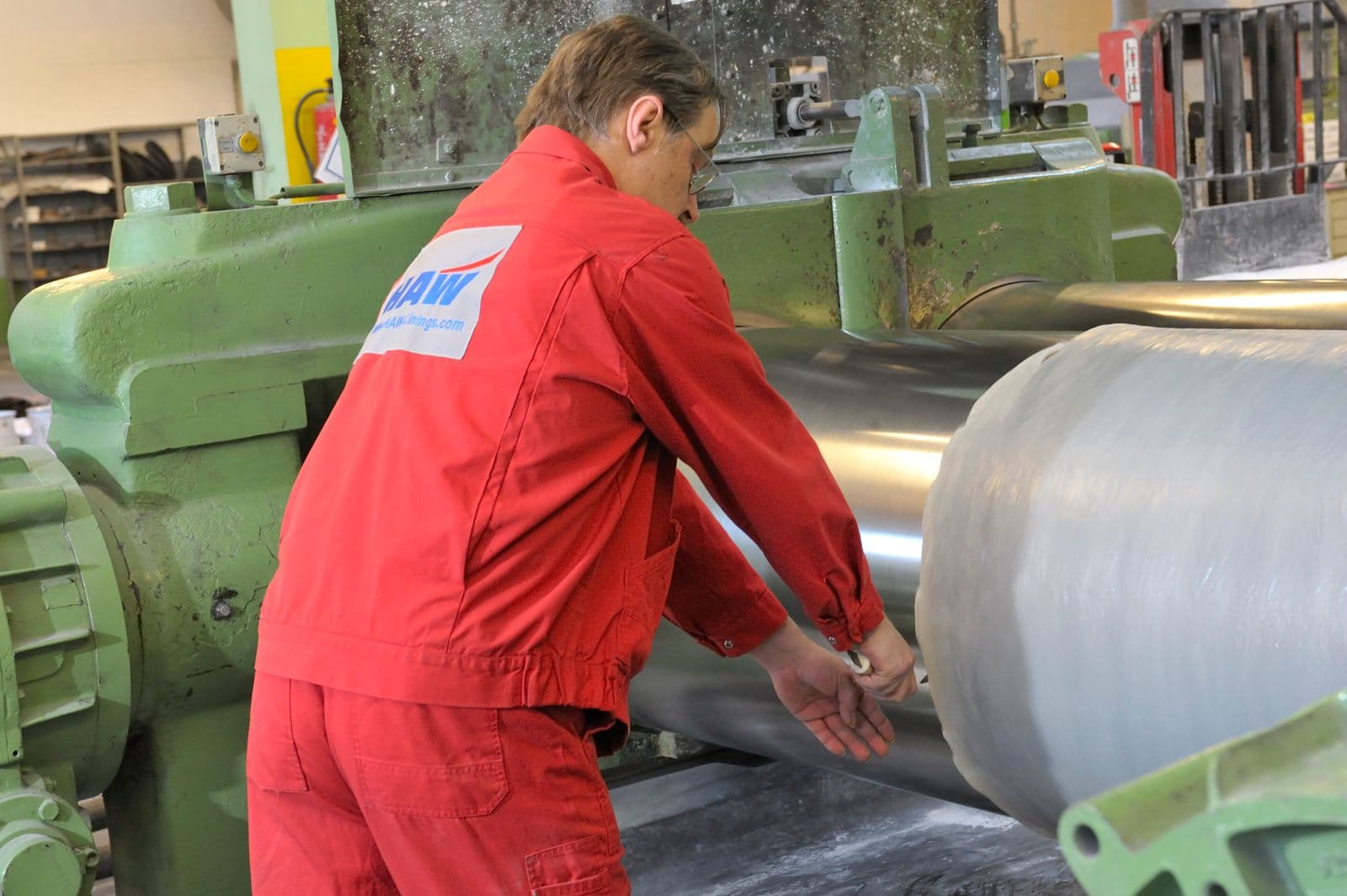 Klebersystem – Gummierprozess bei HAW